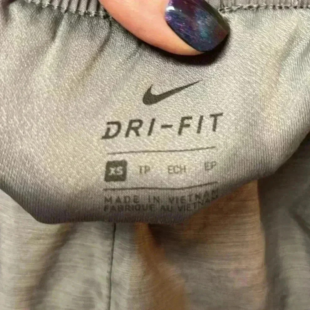 Nike Gray Dri-Fit Shorts - Size XS - Picture 2 of 5